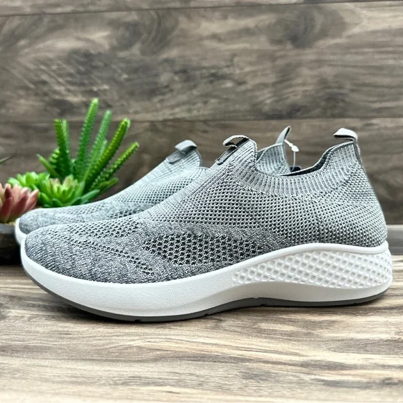 NIB Tommy Bahama Flint Knit Jogger Memory Foam Slip On Sneaker Charcoal - Picture 4 of 14